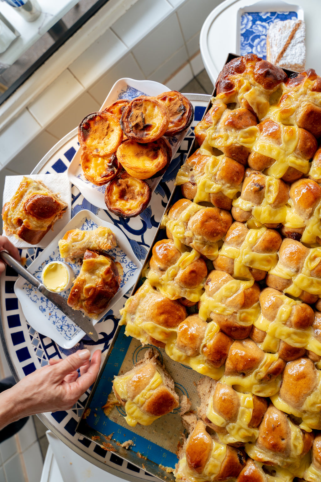 Hot Cross Bun (Custard)